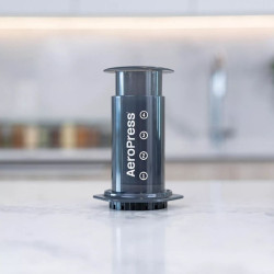 AeroPress Original – Cafetière manuelle à piston | Cafés Gonéo